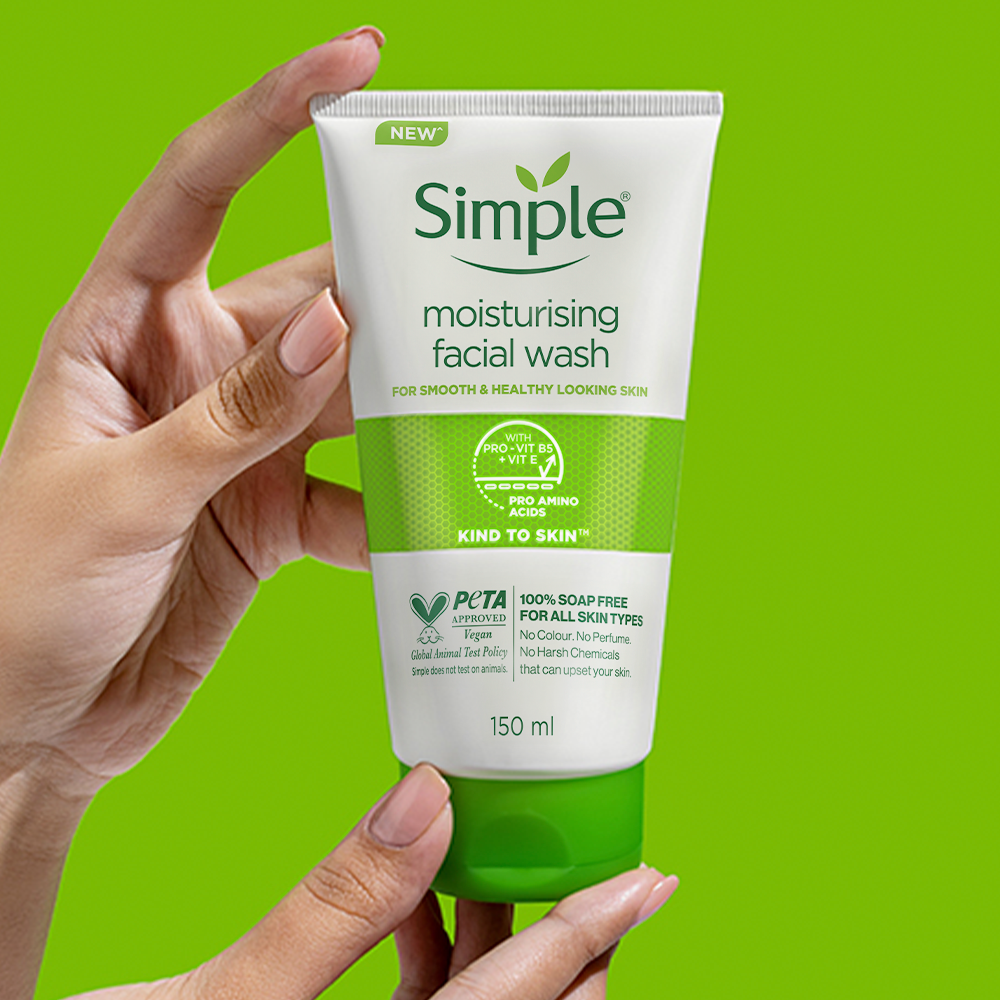 Simple Kind to Skin Moisturising Face Wash - 150ml